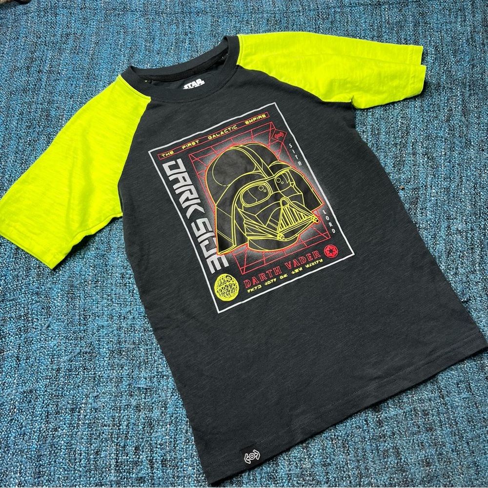 Star Wars Youth Boy's Raglan Sleeve Short Sleeve T-Shirt in Black Yellow Medium